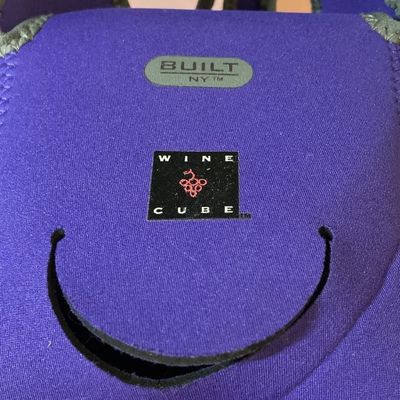 BUILT NY B Series Wine Cube Insulation Sleeve with handles. Purple & Gray. EUC - Picture 2 of 8